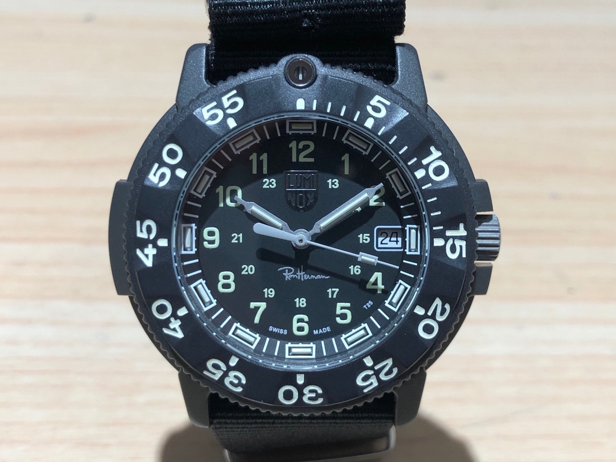 ルミノックスの×ロンハーマン別注 黒 SS カーボン 150本限定 クオーツ腕時計の買取実績です。