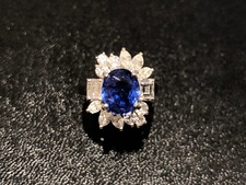 サファイア プラチナ900　S（4ct）D（1.84ct）　リング 買取実績です。