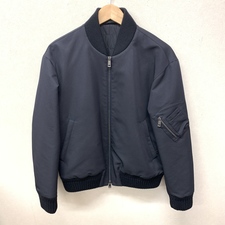 エコスタイル広尾店にてジルサンダーの16年に製造されたボンバージャケットを買取致しました。状態は数回使用程度の新品同様品です。