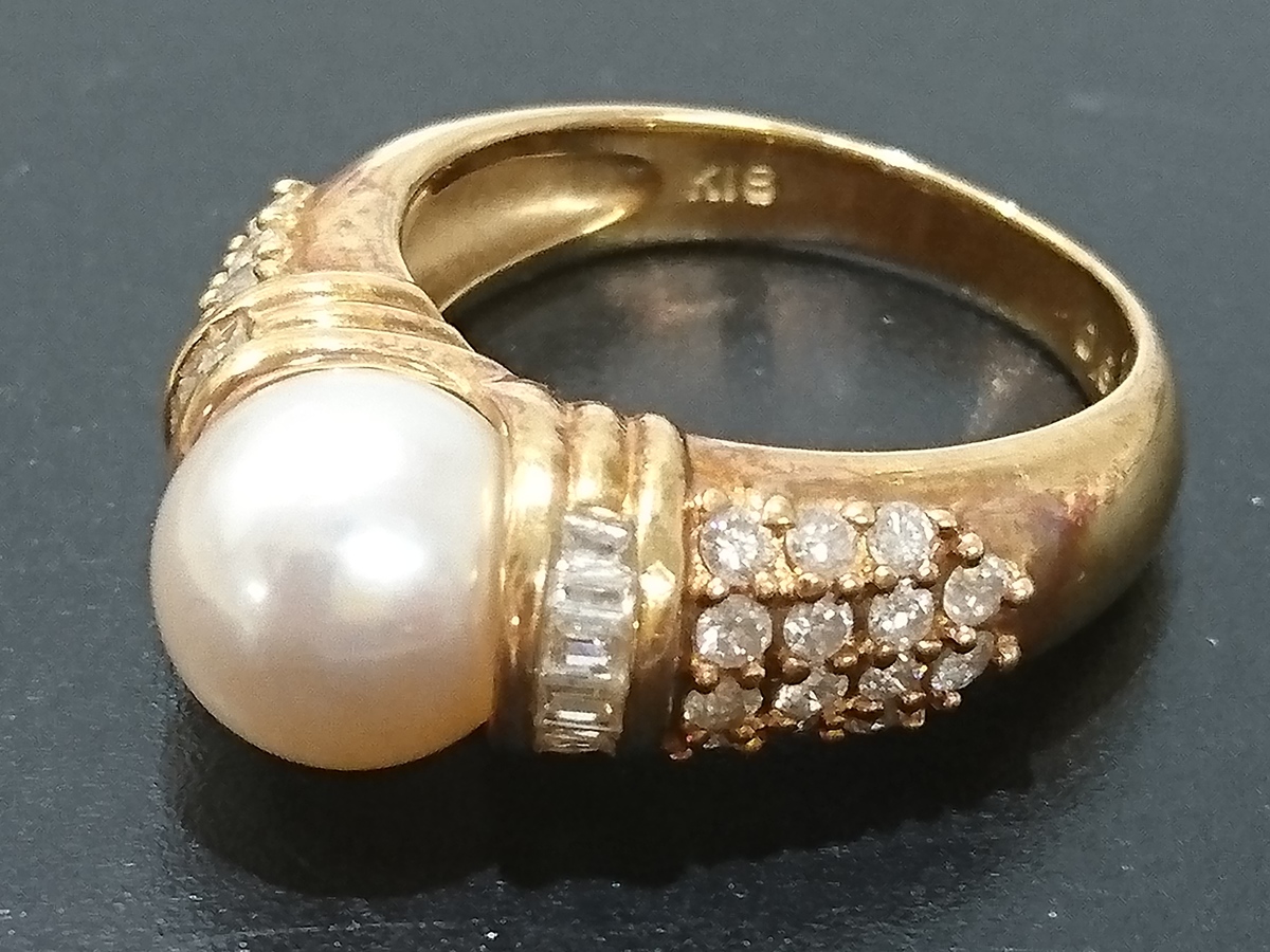 金のK18 メレダイヤ装飾 パ―ルリングの買取実績です。