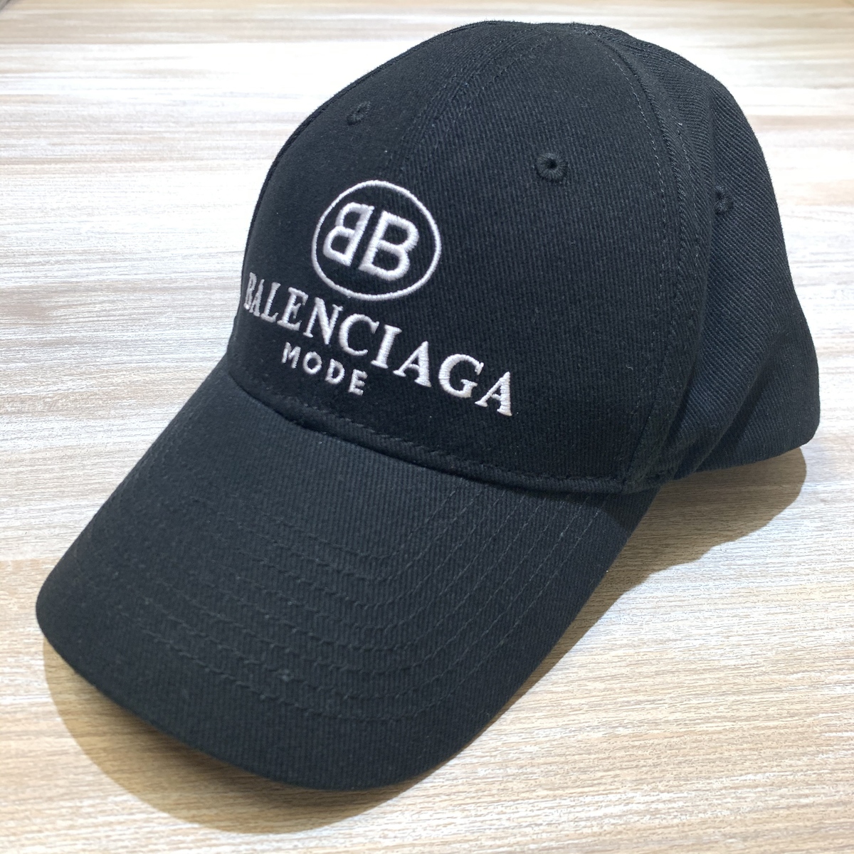 バレンシアガの帽子のブラック BB ロゴ モード キャップの買取価格・実績 2020年3月14日公開情報｜ブランド品・洋服の宅配/出張買取