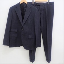 エコスタイル広尾店にてガブリエレパジーニのウールを使用した2Bシングルスーツを買取致しました。