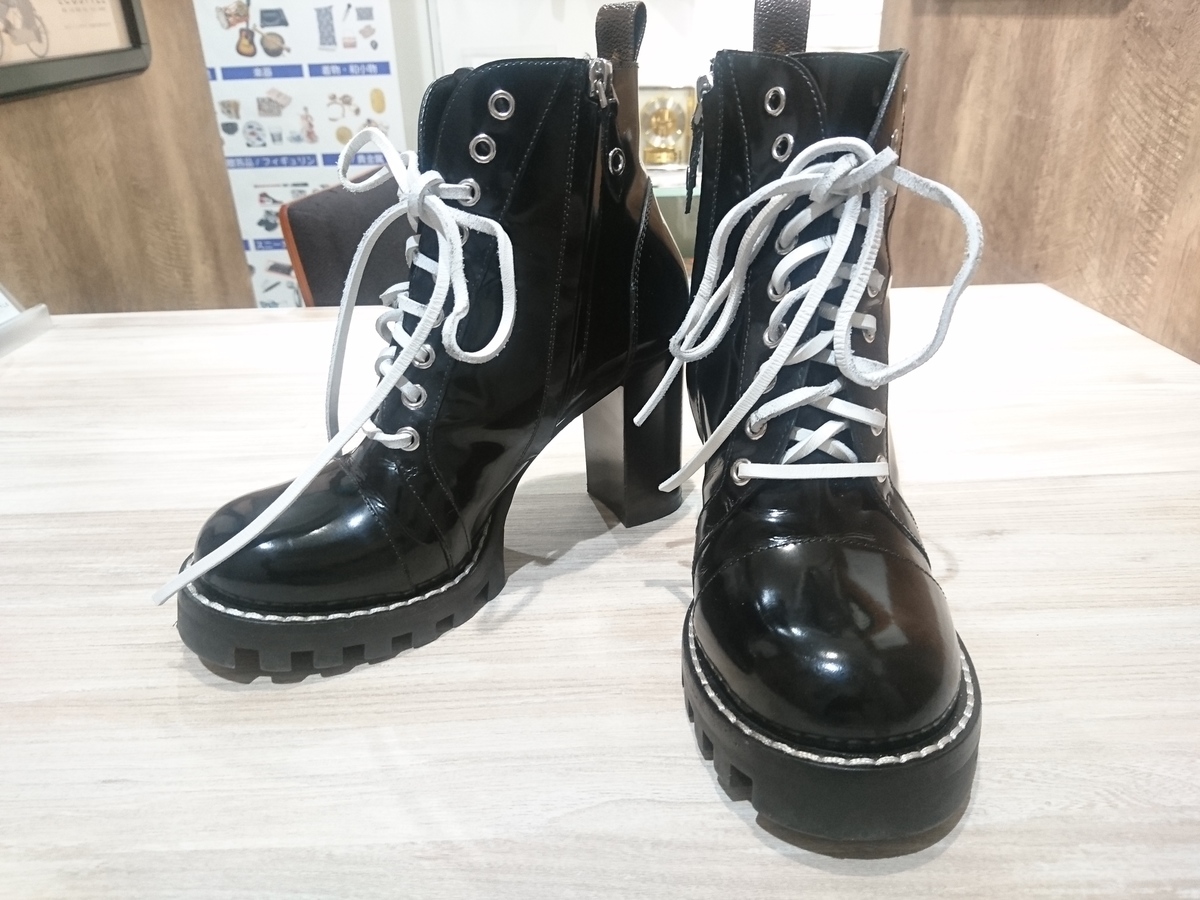 ルイヴィトンのブランドの17年製 スタートレイルアンクルブーツの買取実績です 年3月17日公開の情報です エコスタイル