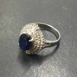 サファイアの3.33ct 0,70ct サファイア×ダイヤモンド リングの買取実績です。