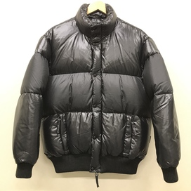 エイケイエムの×デュベティカ AD016 BORDER BI-COLOR DOWNの買取実績です。