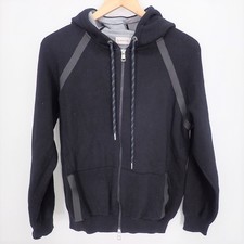 モンクレール 17年製 MAGLIA TRICOT CARDIGAN アームロゴワッペン付 ジップアップ ニットパーカー 買取実績です。