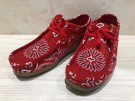 クラークスの×シュプリーム 2019年春夏 ワラビー モカシン縫い シューズの買取実績です。