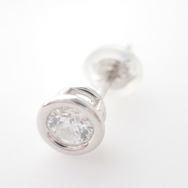 フォーエバーマークのブラックレーベルコレクション PT900 ダイヤモンド0.26ct 片耳用 スタッドピアスの買取実績です。
