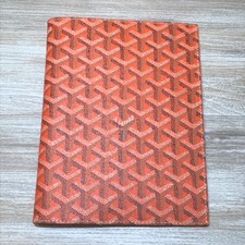 エコスタイル銀座本店で、ゴヤールのオレンジのアジェンダの手帳カバーを買取ました。状態は若干の使用感がある中古品です。