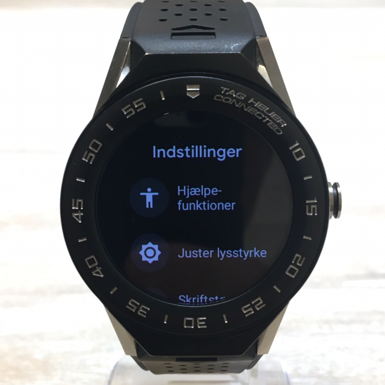 タグ・ホイヤーのSBF818000.11FT8031 コネクテッド モジュラー41MM スマートウォッチ 腕時計の買取実績です。