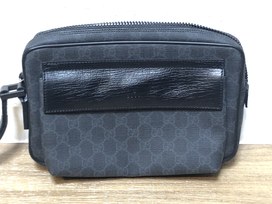 グッチのGGプラス　黒　162784　セカンドバッグの買取実績です。