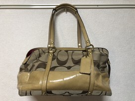 コーチの12430　ラージシグネチャー×パテント　ミニボストンバッグの買取実績です。