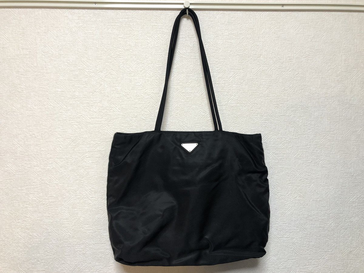 エコスタイル大阪心斎橋店にて、通常のご愛用感のプラダのナイロントートバッグを高価買取いたしました。 買取価格・実績 2020年5月18日公開