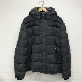 モンクレールの国内正規　2013年製　GUYENNE カモフラレイヤードダウンジャケットの買取実績です。