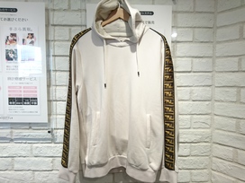 フェンディの18-19AW 12CPF-18-2213 ズッカ プルオーバー パーカの買取実績です。