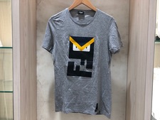 渋谷店で、2015年製フェンディのバッグバグズTシャツ(FY0722-6G7)を買取ました。状態は若干の使用感がある中古品です。