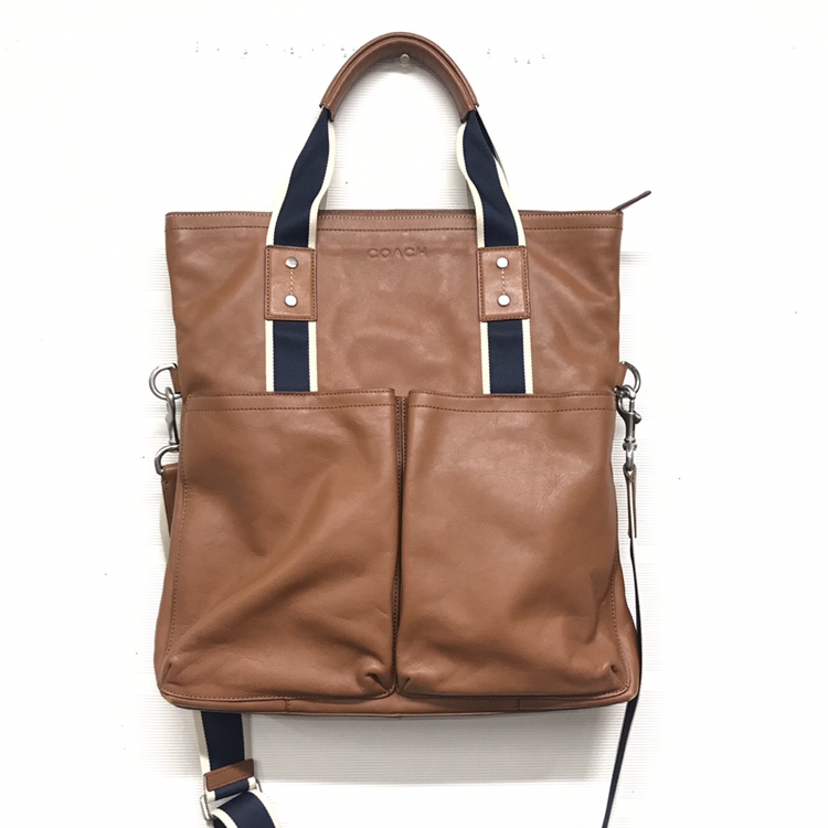 コーチのモデル番号がF70558のヘリテージ ウェブレザーフォルド