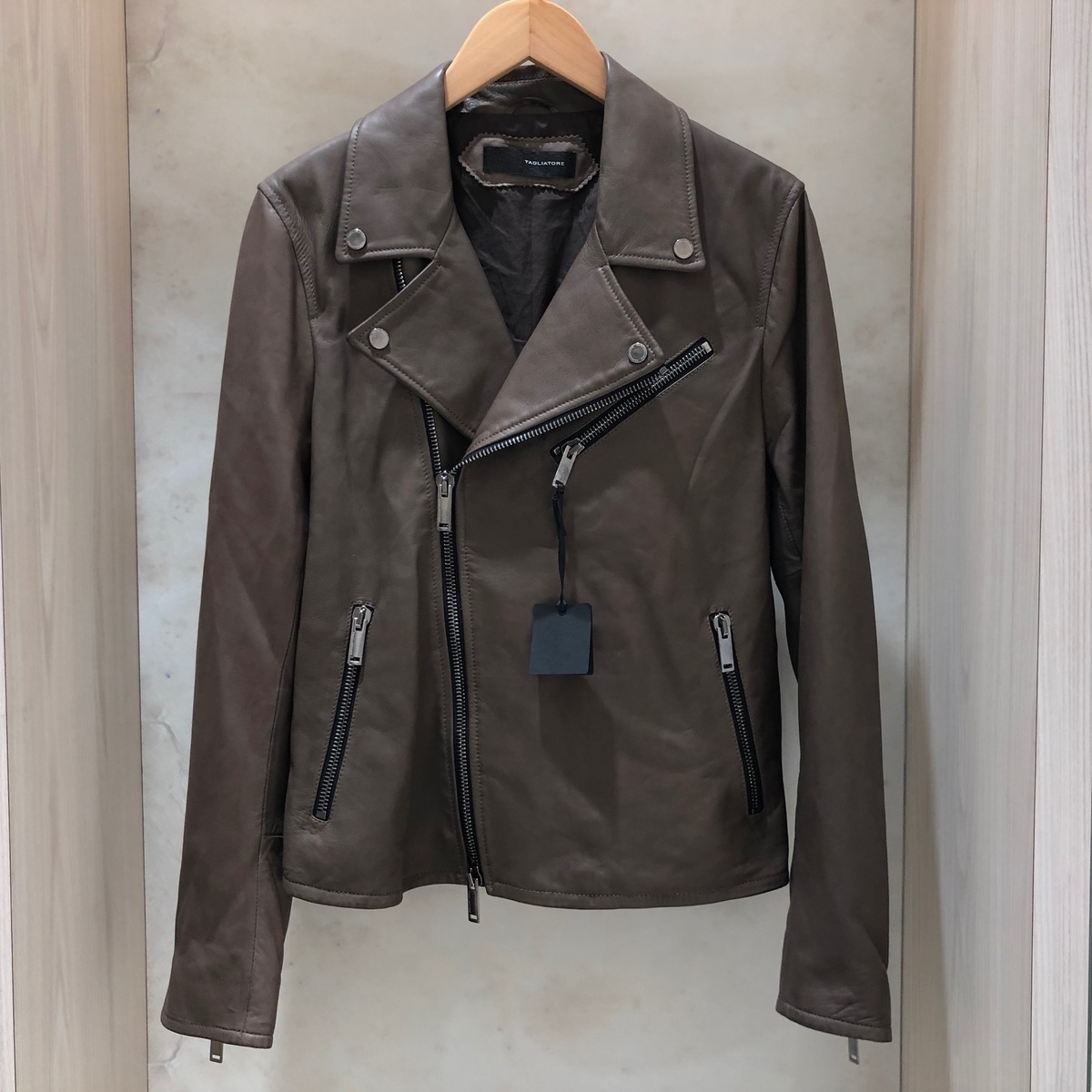 注【メルビーさん専用】革ジャン（タリアトーレ）即決まとめ買い賞品 タリアトーレ⚡️ダブル⚡️44⭐️ネイビーホップサック⭐️金