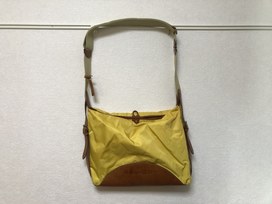 フェリージの9848　イエロー　ナイロン　ショルダーバッグの買取実績です。