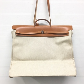 エルメスの旧型タイプ エールバッグGMサイズ 2WAYハンドバッグの買取実績です。