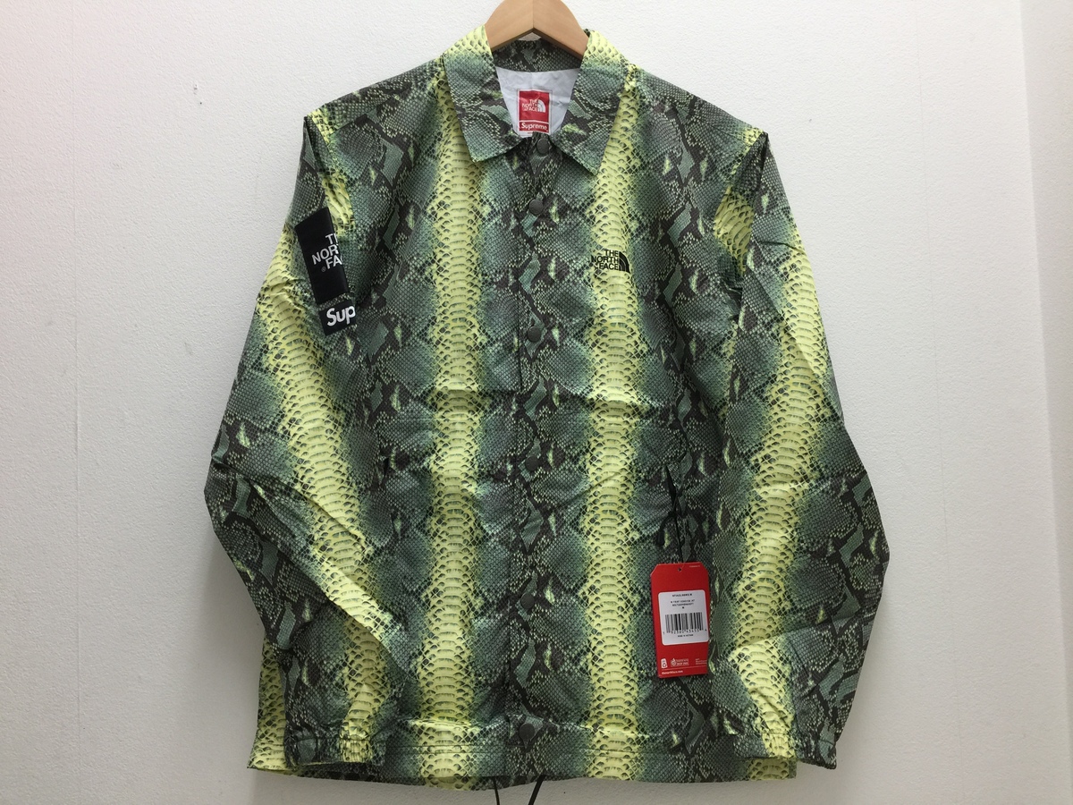 ノースフェイスの×Supreme NF0A3LI88WX SNAKE SKIN TAPED SEAM COACHES JACKETの買取実績です。