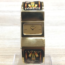 エルメスのロケ L01.201 エマイユバングル腕時計をエコスタイル銀座本店で買取いたしました。状態は通常使用感があるお品物です。