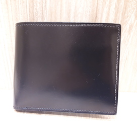 ココマイスターの黒コードバンレザー二つ折り財布を買取させていただきました。エコスタイル銀座本店