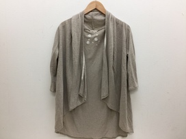 パラスパレスのベージュ リネン オープンカーディガンの買取実績です。