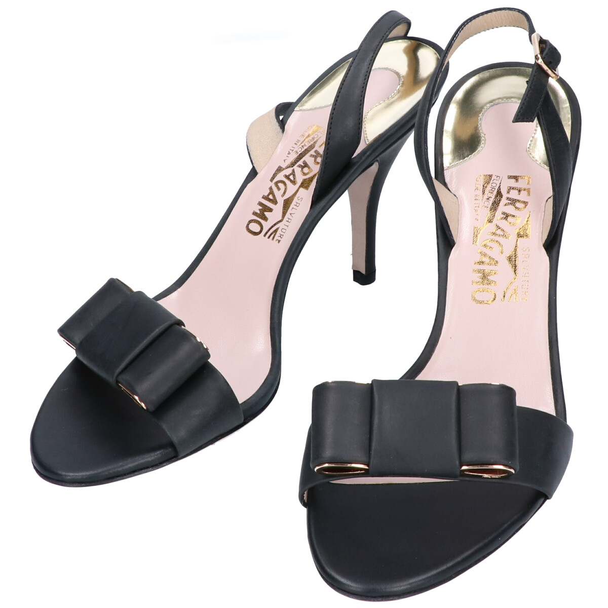 宅配買取センターでフェラガモの未使用に近いレザーサンダルを買取り