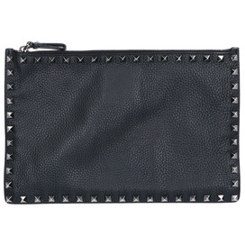ヴァレンティノのロックスタッズ フラットポーチ/クラッチバッグの買取実績です。