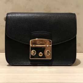 フルラのメトロポリス ショルダーバッグの買取実績です。