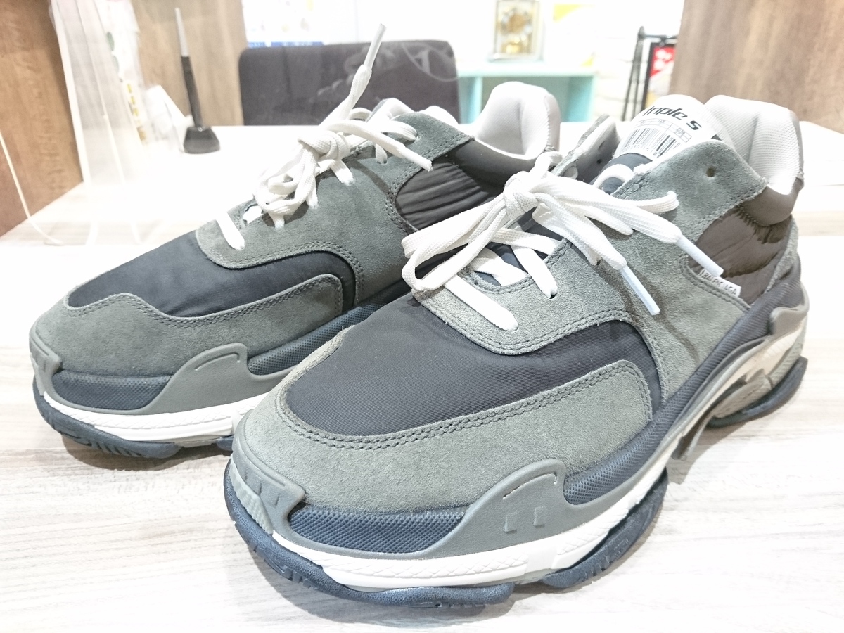 バレンシアガの18SS 506346 W09S1 1214 トリプルS ダッドスニーカーの買取実績です。