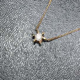 ダイヤモンドのK18YG ダイヤモンド 0.3ct ネックレスの買取実績です。