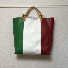 イルビゾンテのマルチカラー　レザートートバッグ　COWHIDE HANDBAGItalian Flag　A2185/Bの買取実績です。