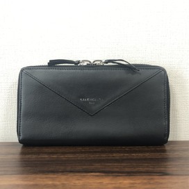 バレンシアガのブラック　レザー　ラウンドファスナー長財布　381226 1000　の買取実績です。