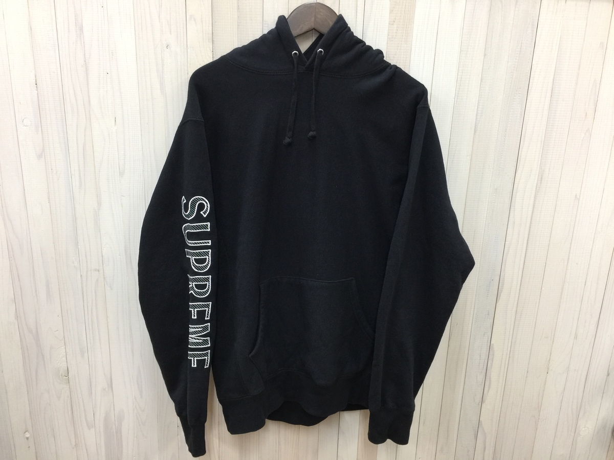 シュプリームの18SS 黒 Sleeve Embroidery Hooded Sweatshirtの買取実績です。