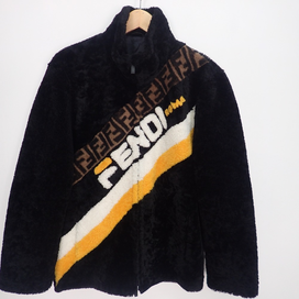 フェンディのFM0112 A607 ロゴマニア/ズッカ柄 カラーブロック ジップアップ ボアジャケットの買取実績です。