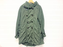 モンクレールのカーキ 並行 SARCELLE ライナー付き トレンチコートの買取実績です。