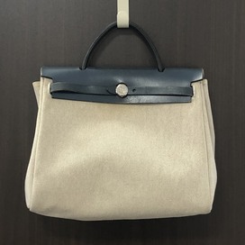 エルメスの2001年製　エールバッグPM　アイボリー×ネイビー　□E刻印の買取実績です。