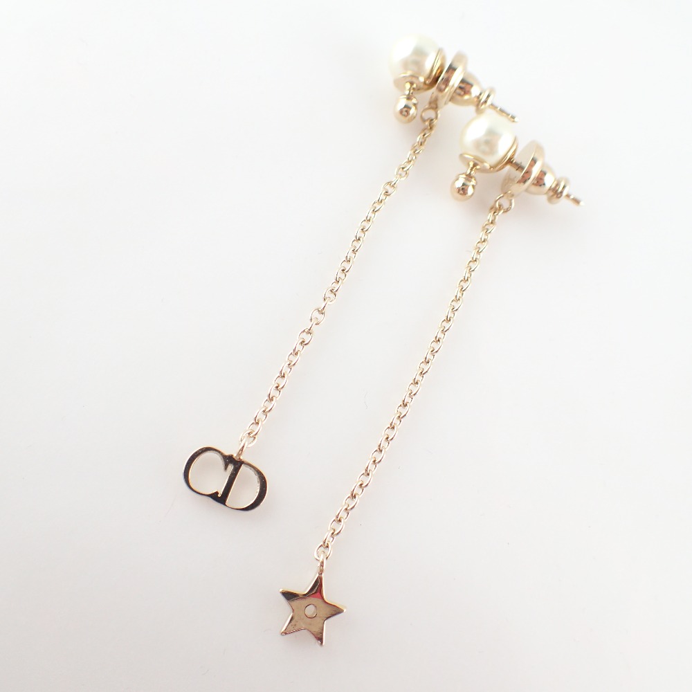 クリスチャンディオールのブランドジュエリーの年ssモデル La Petite Tribale ピアス ゴールドフィニッシュメタル ホワイトクリスタル パール の買取実績です 年8月8日公開の情報です エコスタイル クリスチャンディオールのブランドジュエリーの年ssモデル La Petite Tribale ピアス ゴールドフィニッシュメタル ホワイトクリスタル パール の買取実績です 年8月8日公開の情報です エコスタイル