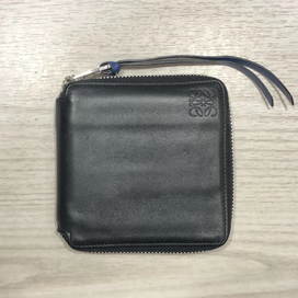 ロエベのブラック マルチカラー 101711 ラウンドジップウォレットの買取実績です。