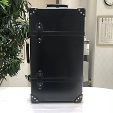 グローブトロッター ブラック 20インチ トローリーケース / キャリーバッグ 買取実績です。
