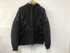 浜松鴨江店で、シュプリームの18AWの黒 Zig Zag Stitch Puffy Jacketを買取りました。状態は通常使用感があるお品物です。