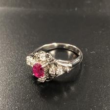 プラチナ Pt刻印のみ　ルビー(0.65ct)×ダイヤモンド　プラチナリング　 買取実績です。