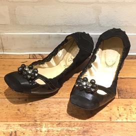 トッズのビジュー付き スエード×レザー バレエシューズの買取実績です。