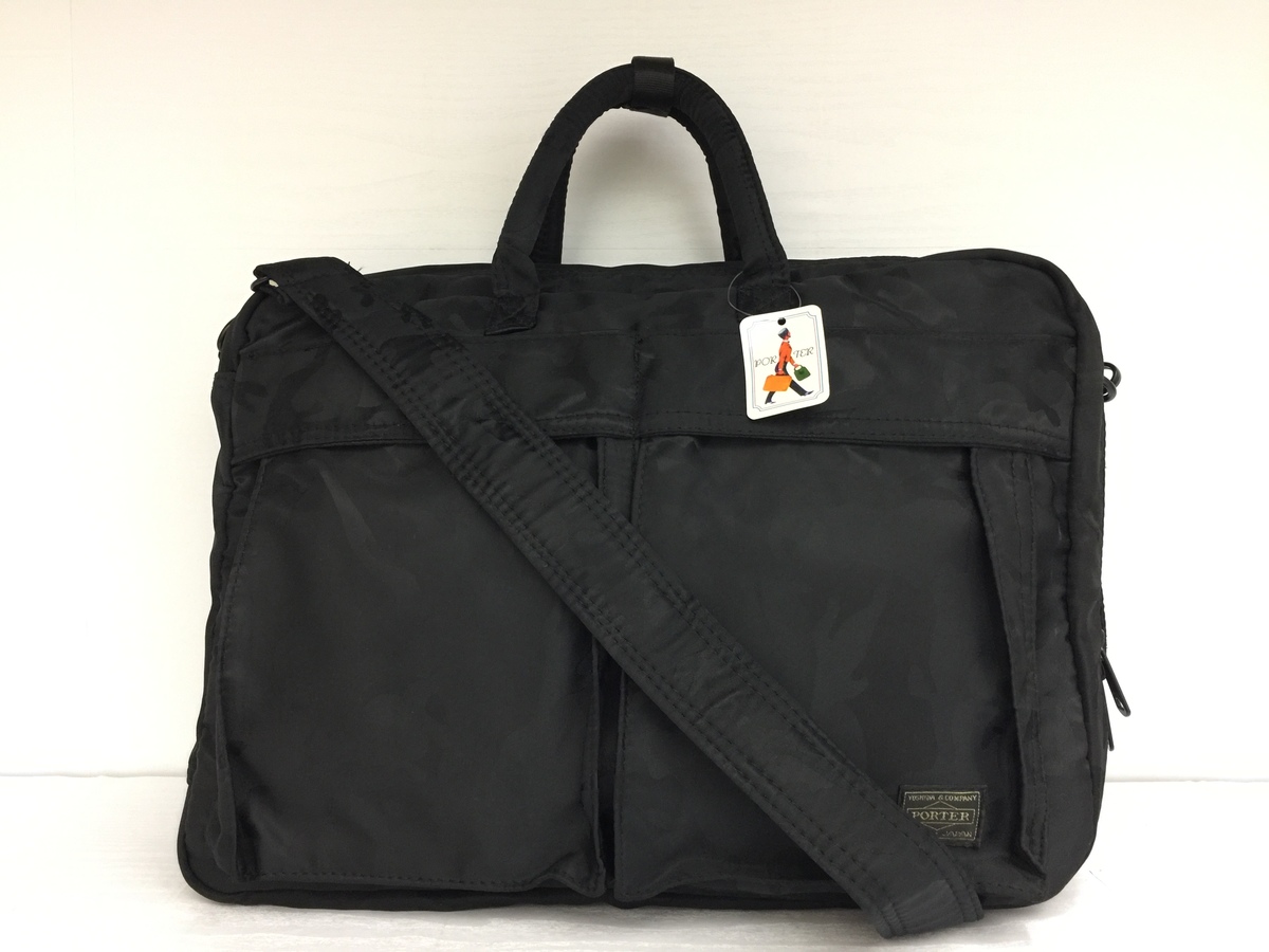 エコスタイル浜松鴨江店で、ポーターの×EDIFICEの黒 カモフラの3WAYバッグを買取りました。 買取価格・実績 2020年9月6日公開情報