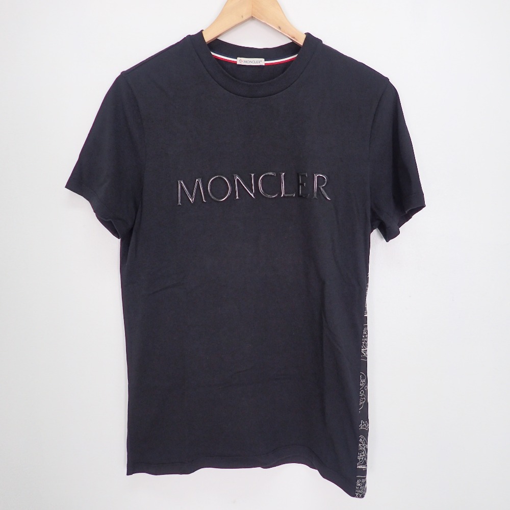 モンクレールの17年製 D10918026250 ラバーロゴ 半袖Tシャツ メンズの買取実績です。