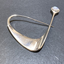 エコスタイル銀座本店で、ジョージジェンセンの140の925のメビウスのリングを買取りました。状態は若干の使用感がある中古品です。