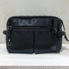 渋谷店で、ポーターの黒のヒート(703-07971)のウエストバッグを買取しました。状態は通常使用感があるお品物です。
