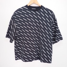 バレンシアガ 19SS 570805 ロゴ総柄 クルーネック Tシャツ 買取実績です。